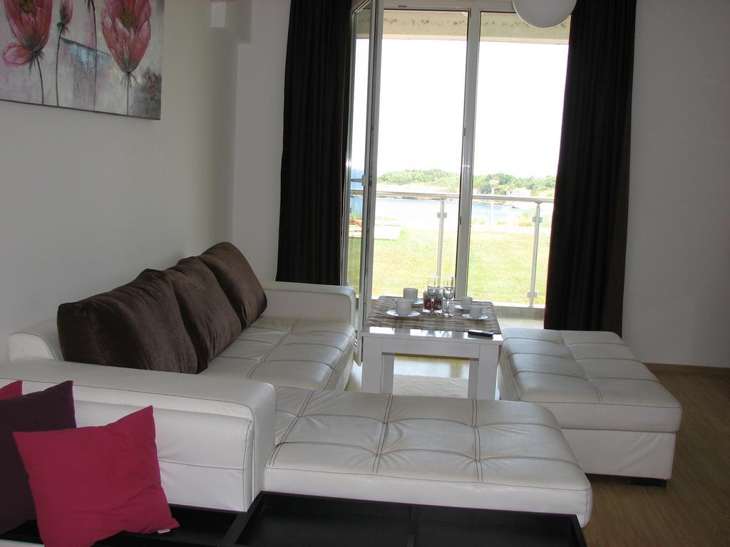 Two-Bedroom Apartment Donika Царёво Экстерьер фото